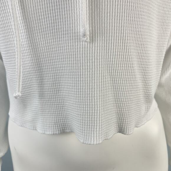 Aritzia TNA Boxy Oversized Waffle Knit Crop Thermal Top Hooded White Size XS - Picture 5 of 15